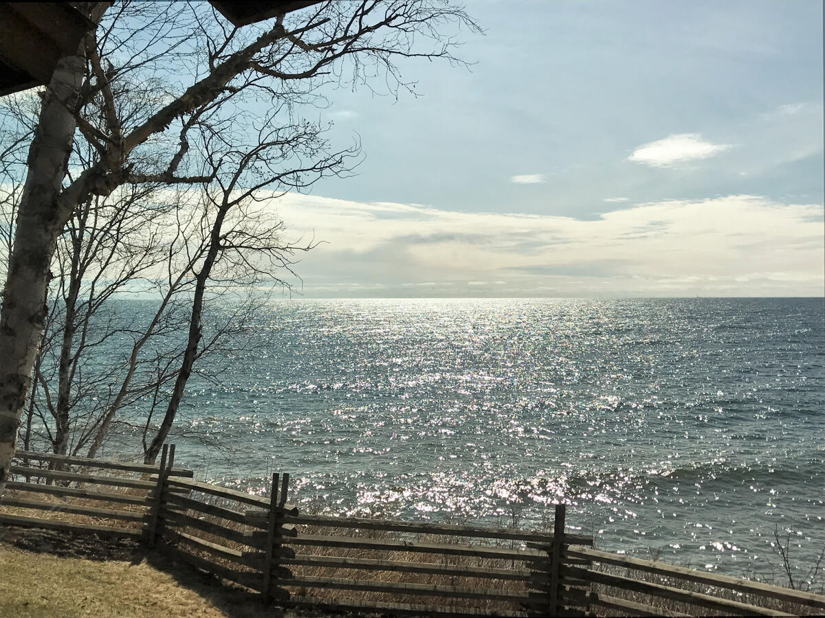 Lake horizon shining